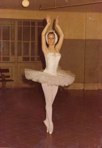 Graciela at age 15 as a student performing in "Swan Lake" at Teatro Colon in Buenos Aires.